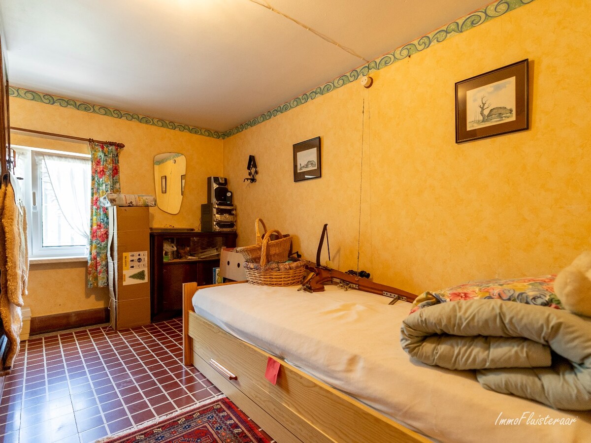 Characteristic long farmhouse with barn on approximately 4.6 hectares in Rijkevorsel. 