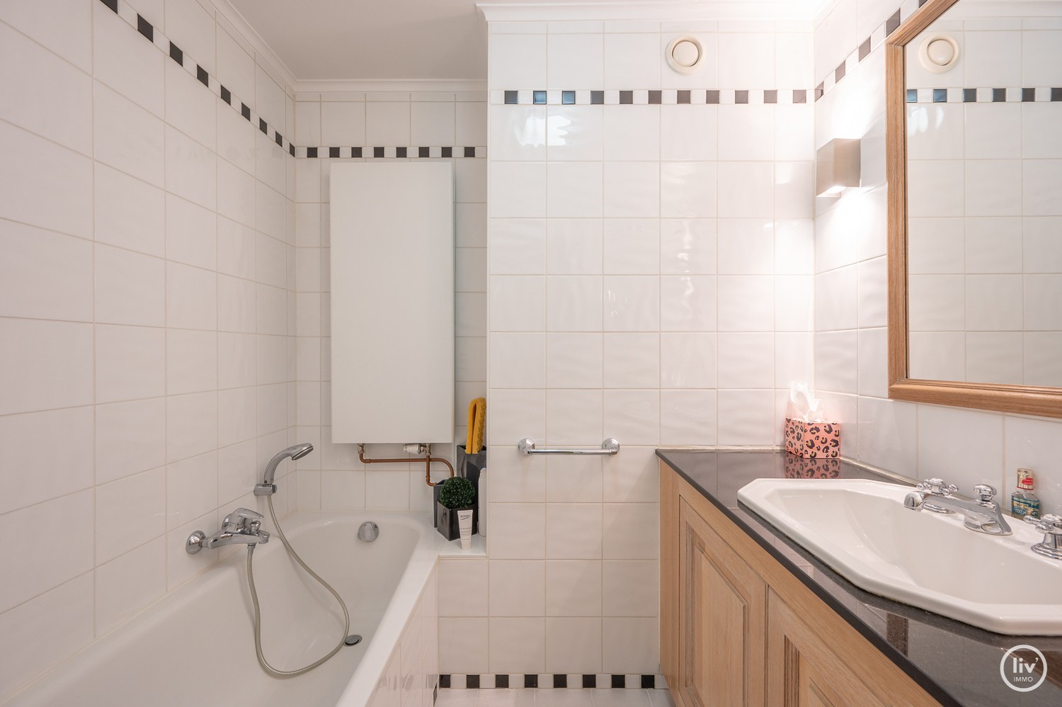 Centraal gelegen triplex-appartement met ruime zonne-terrassen op wandelafstand van de Zeedijk-Albertstrand en Dumortierlaan 