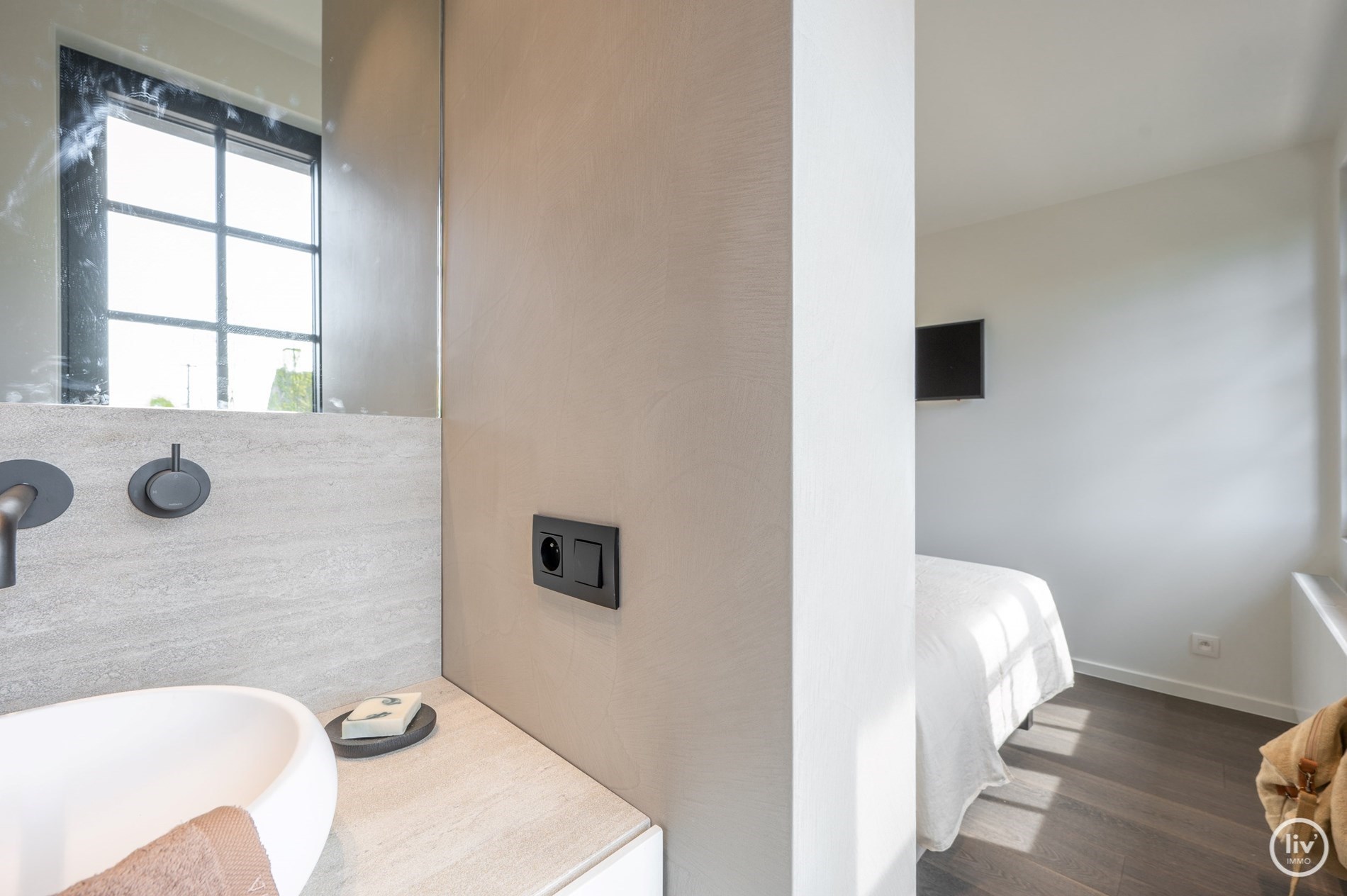 Belle villa individuelle, située au calme en bordure du Zoute, actuellement en rénovation. 