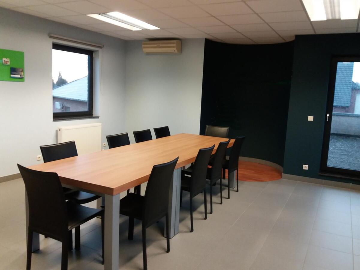 Verhuurd commercieel kantoor - Borgloon
