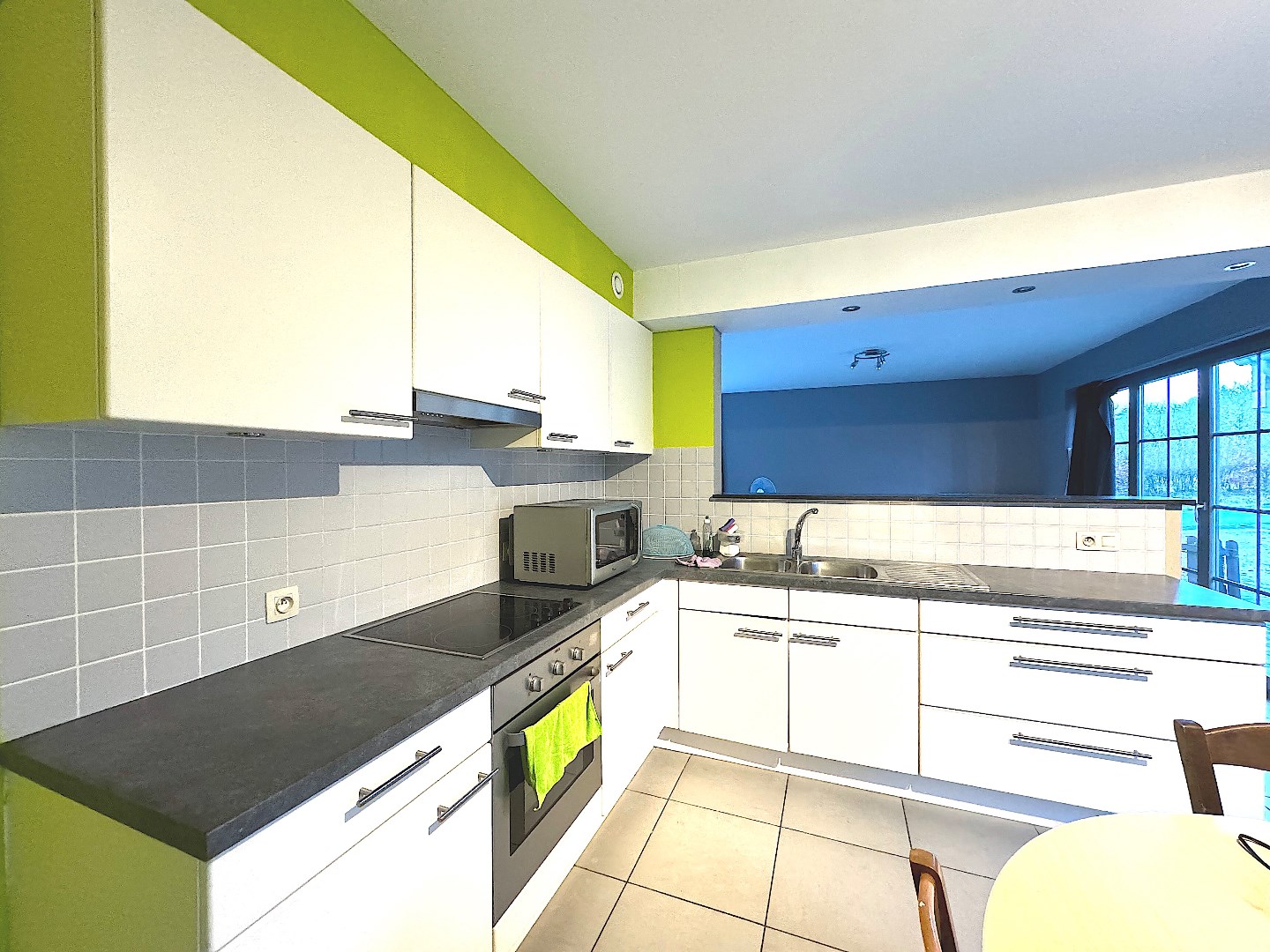 Tiegem - Alleenstaande woning met garage 950 euro 