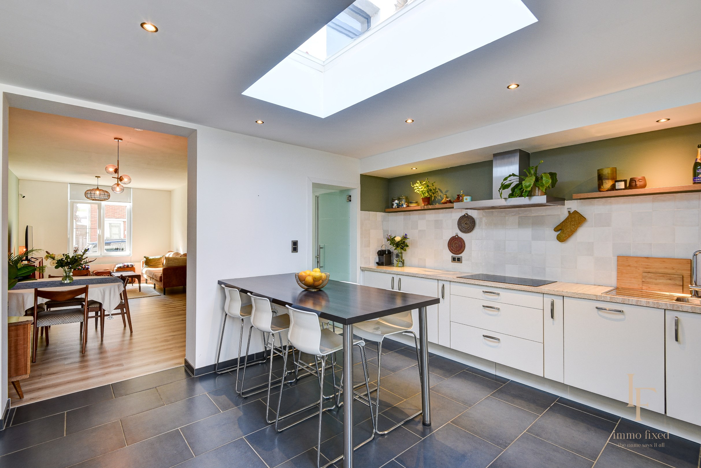 Gerenoveerde rijwoning met 2 slaapkamers in Schoten! 