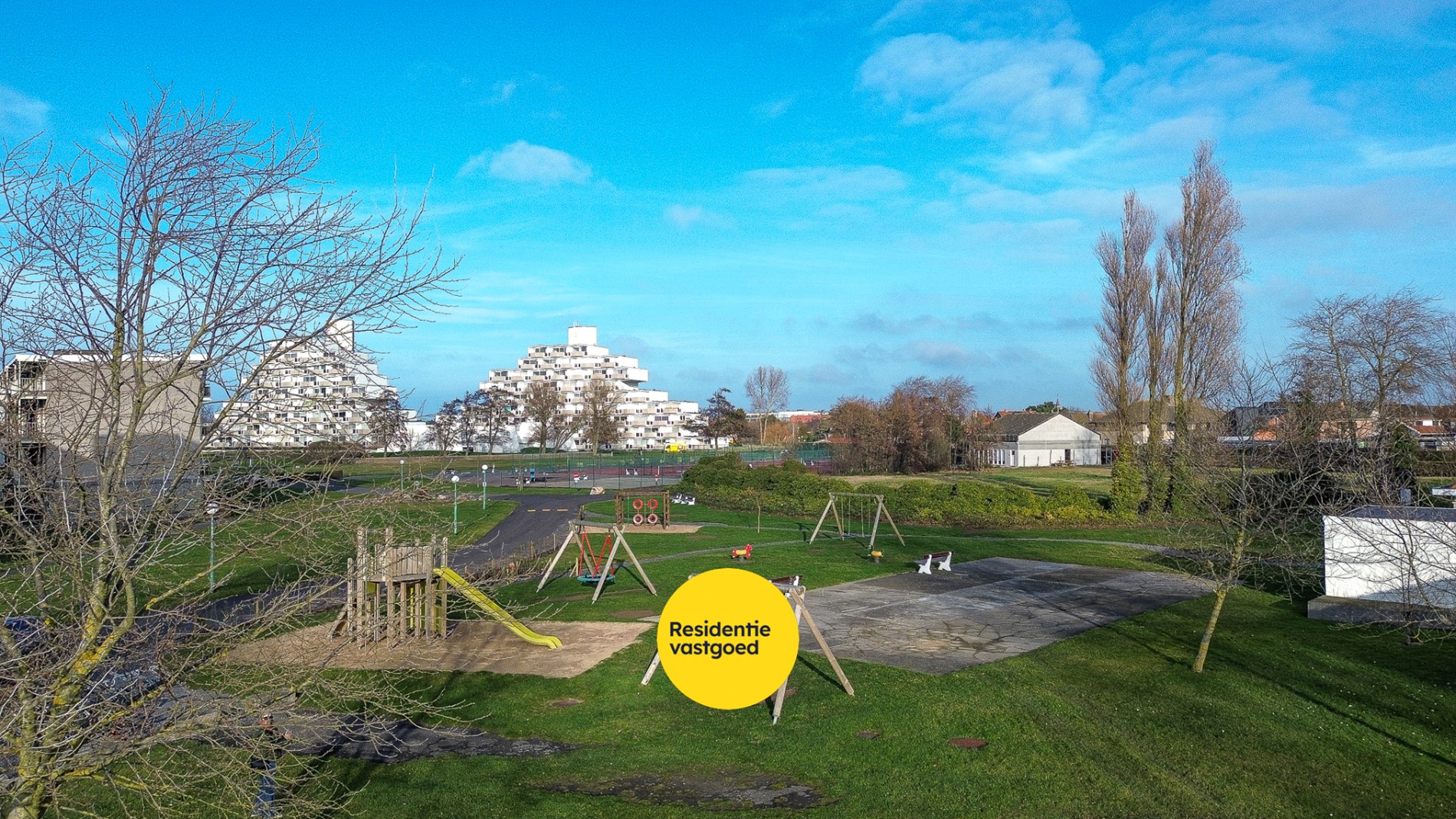 Eénslaapkamerappartement met terras, vlakbij strand en zee! 