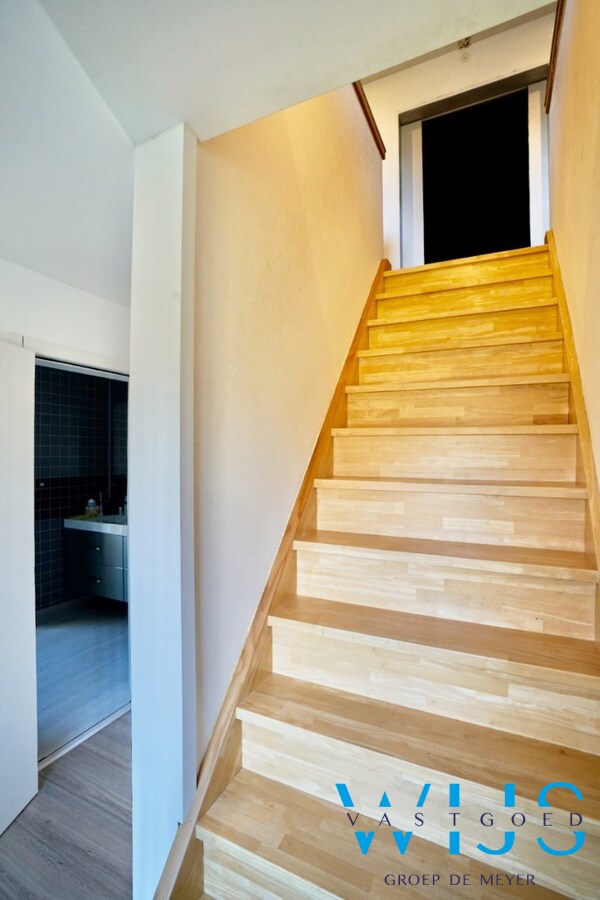 Zeer ruime gezinswoning te Zelzate ! 