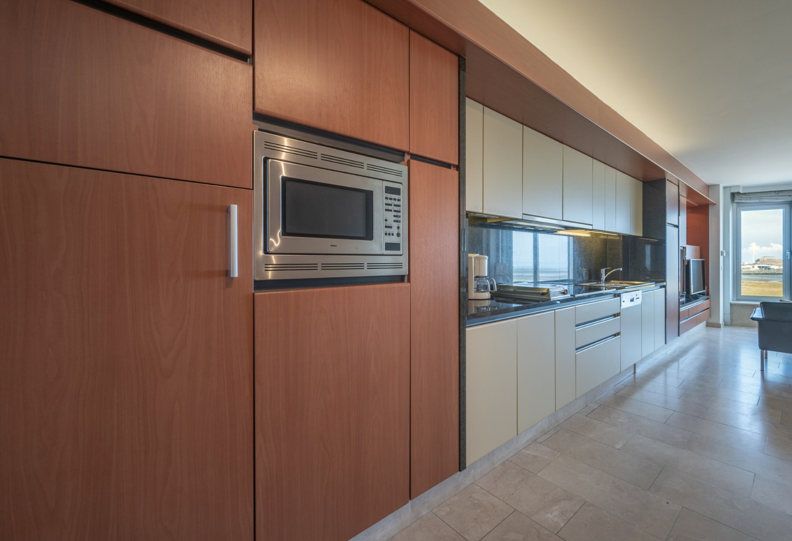 Ruim appartement met FRONTAAL ZEEZICHT 