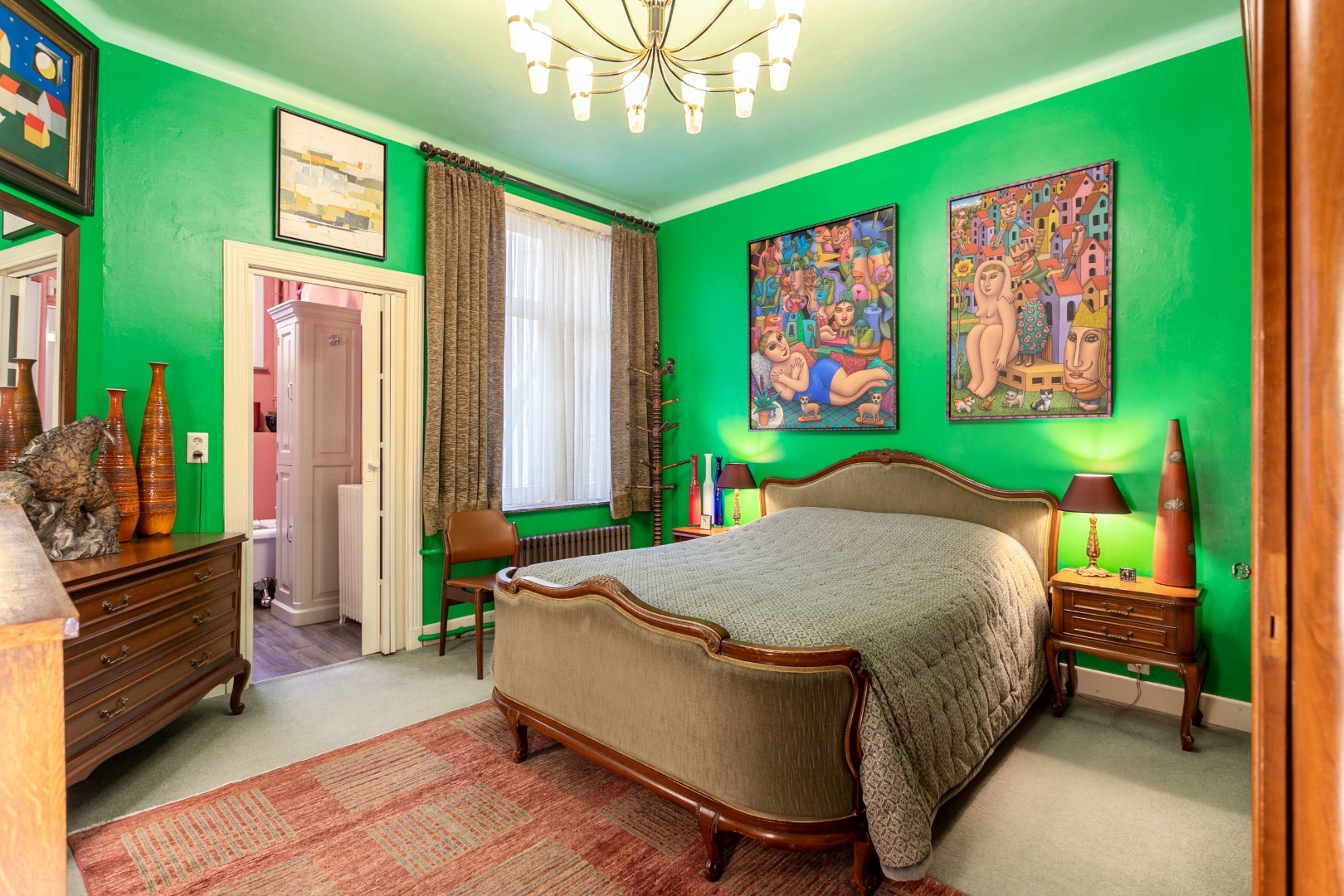 Karaktervol appartement met 2-3 slpk nabij het Brugmannplein. 