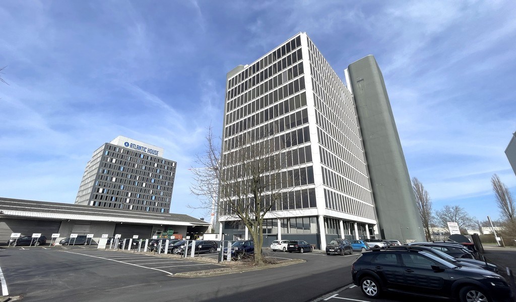 Vernieuwde kantoren te huur in Ahlers Building te Antwerpen
