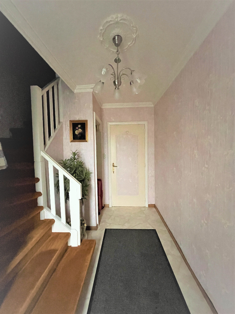 Woning met 3 slaapkamers en garage in rustige buurt 