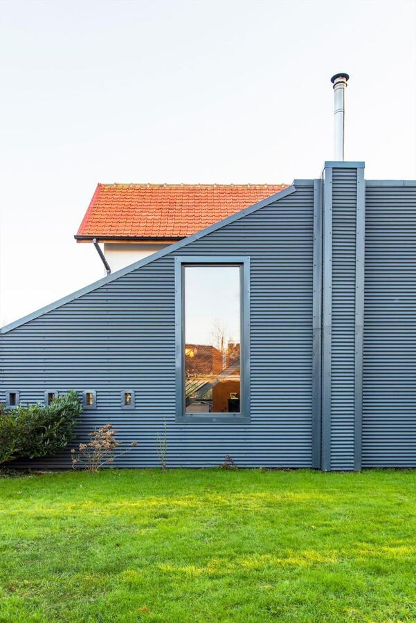 Unieke villa met ruime tuin op toplocatie te Drongen 