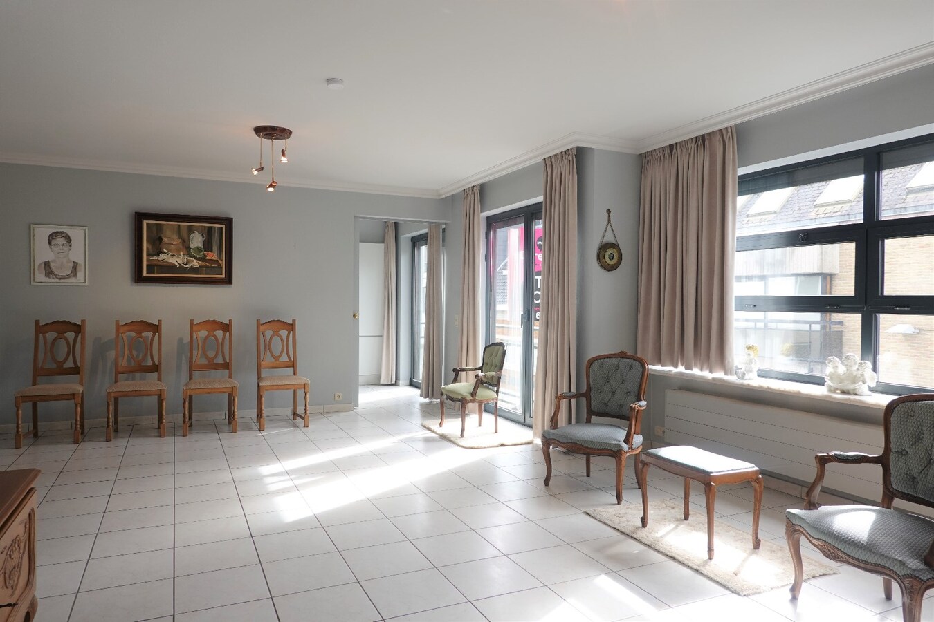 Ruim, instapklaar appartement in centrum Gistel 