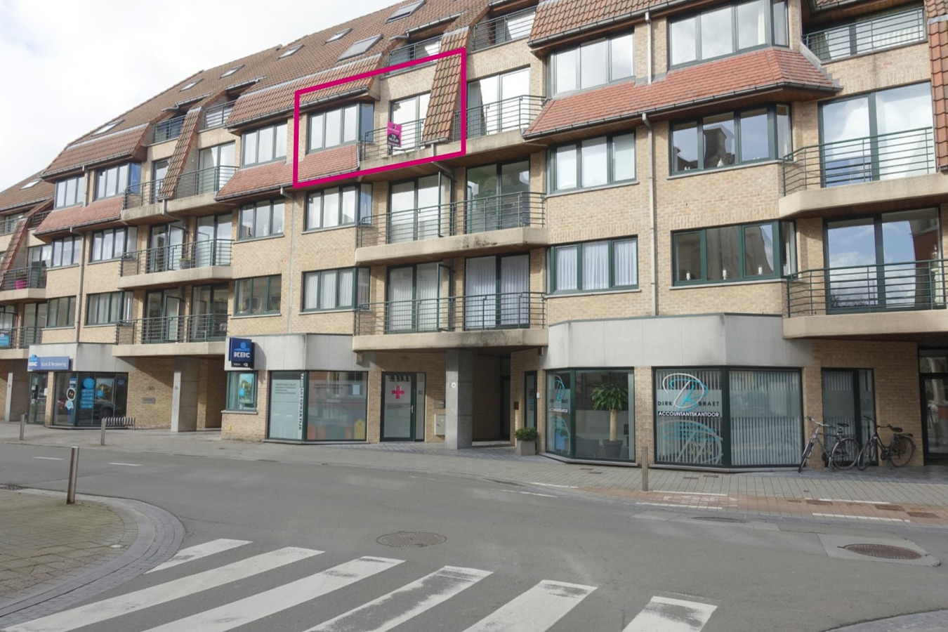 Vernieuwd appartement met 2 slaapkamers 