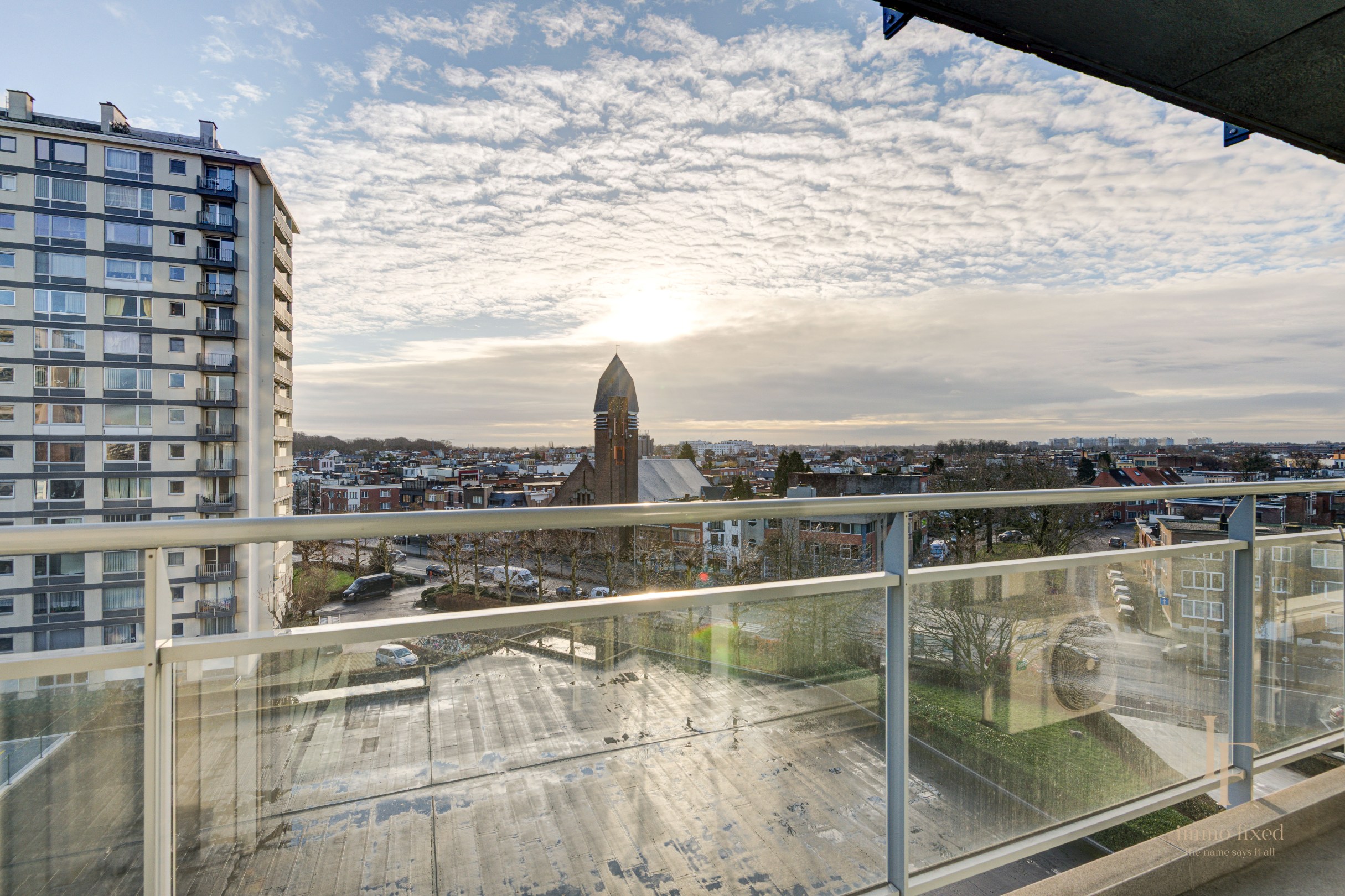 Appartement met 2 slaapkamers én topverbindingen in het hart van Berchem! 