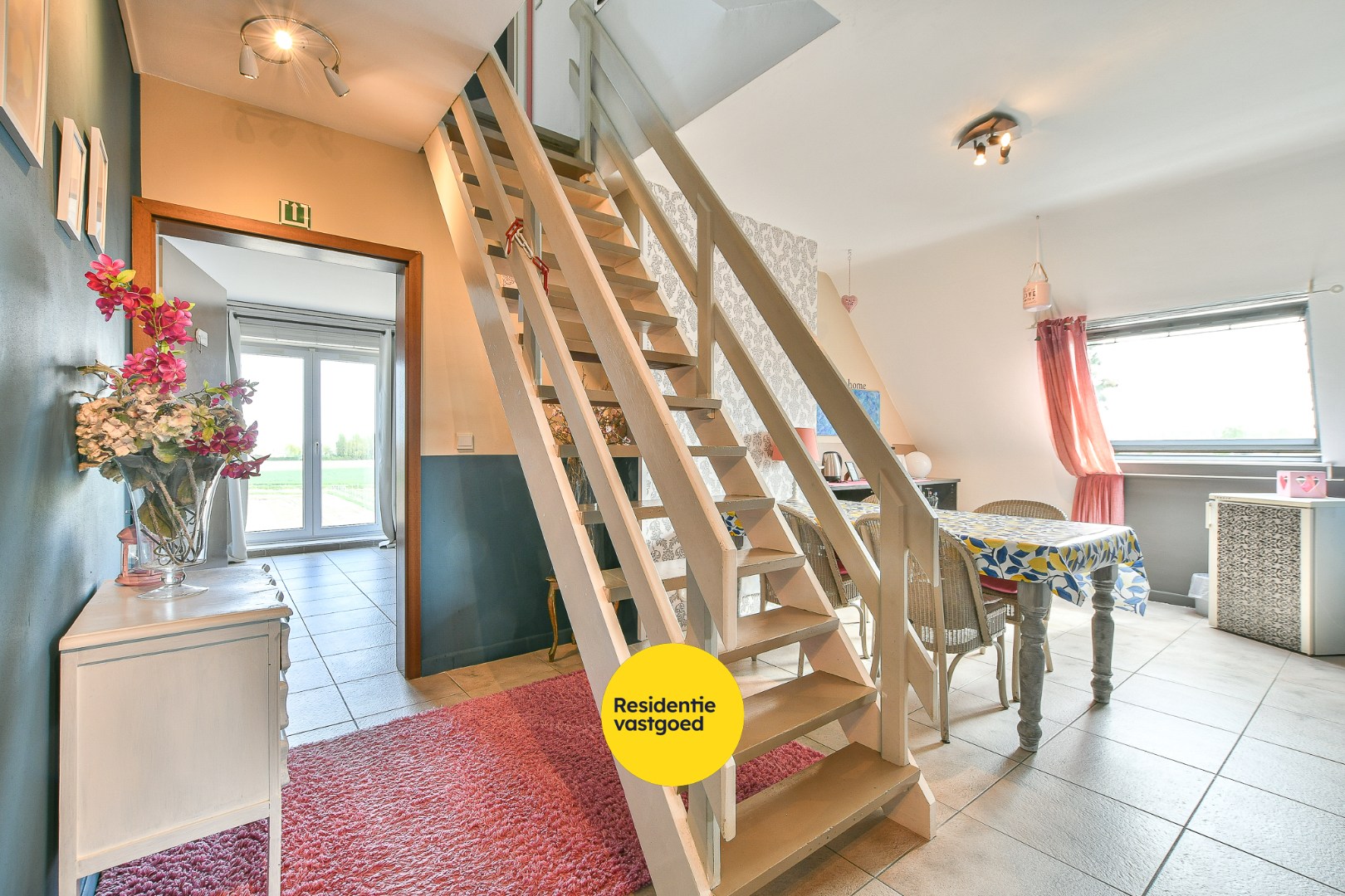 Unieke investeringskans: karaktervol hotel met 18 kamers &amp; woonmogelijkheden te koop! 