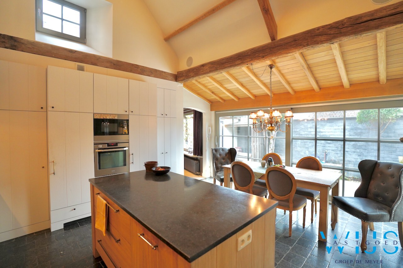 Multifunctionele eigendom op prachtig perceel van 1.682 m² ! 