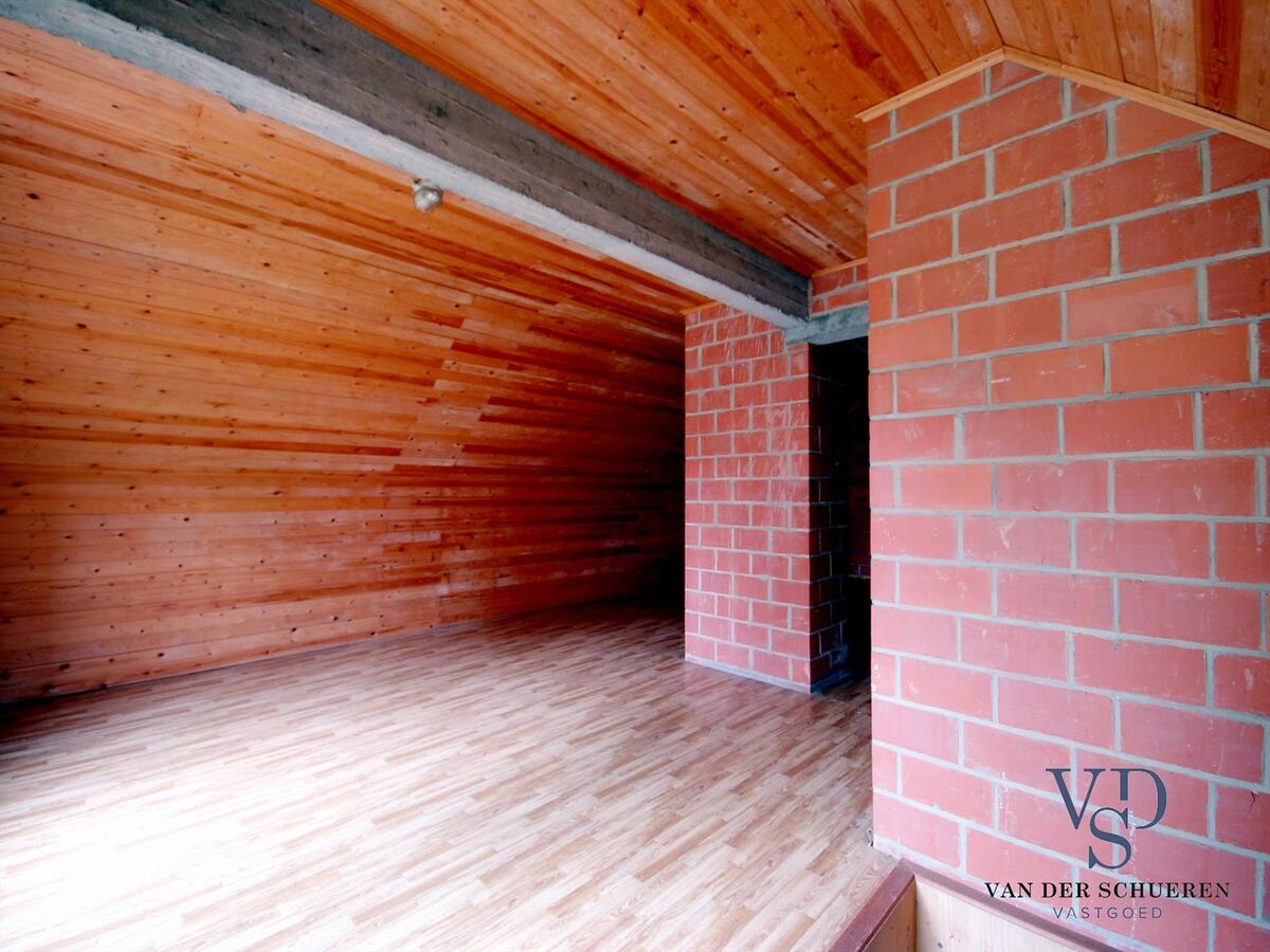 Degelijke villa op bijna 5000 m2 - exclusieve ligging nabij de Schelde in doodlopende straat ! 