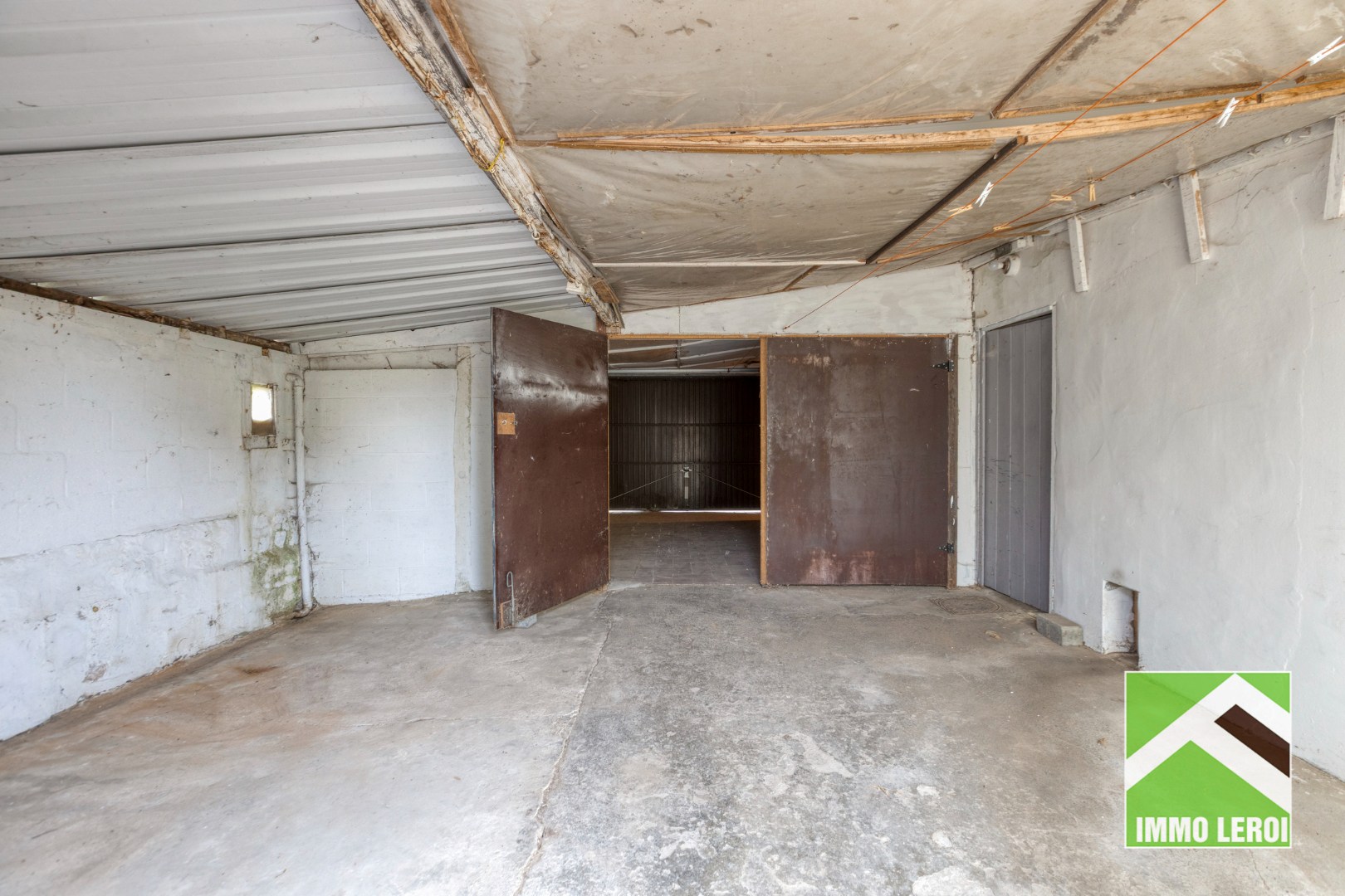 Hobbyruimte met doorgang garage