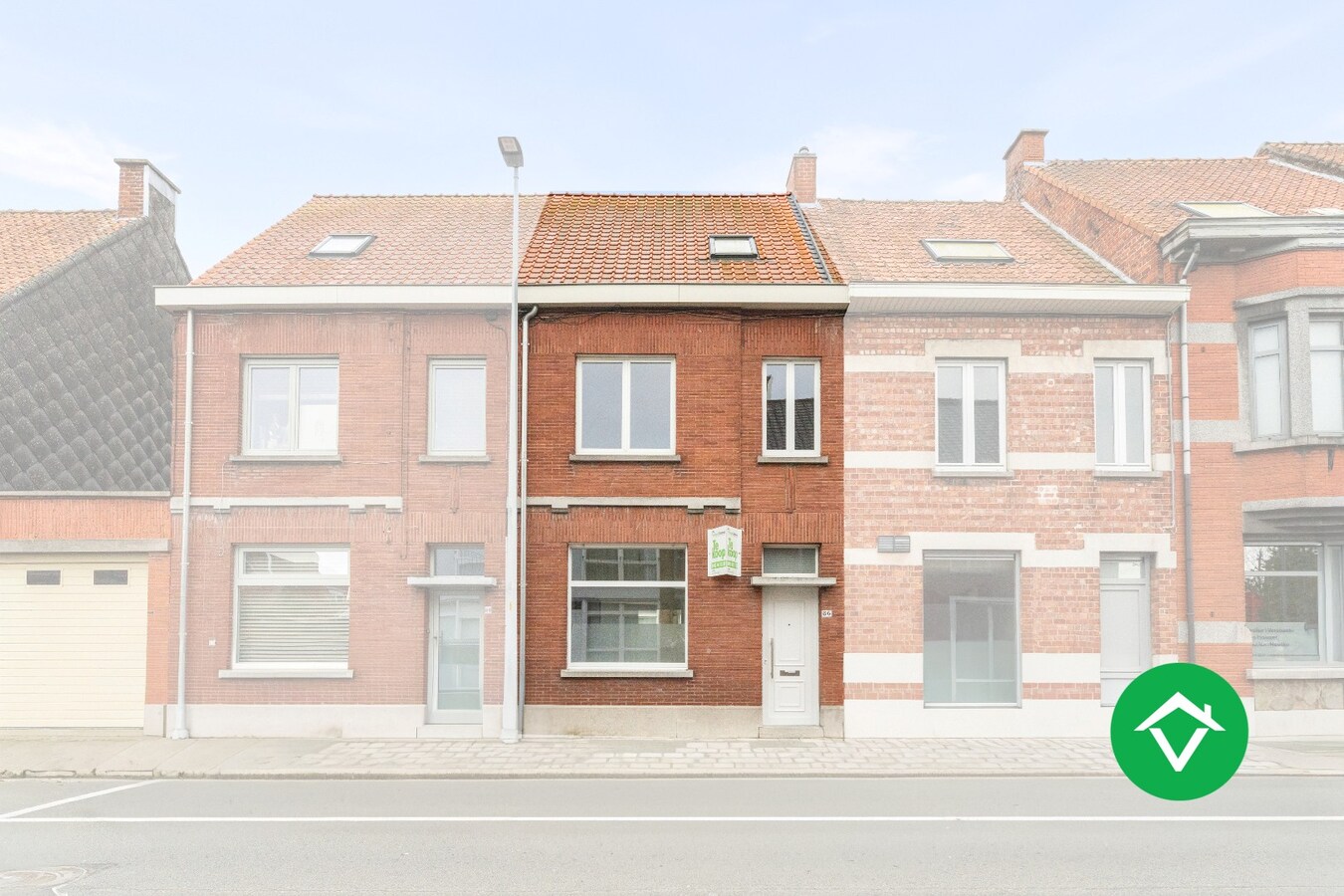 Rijwoning met 4 slaapkamers en stadstuin op centrale ligging te Roeselare 