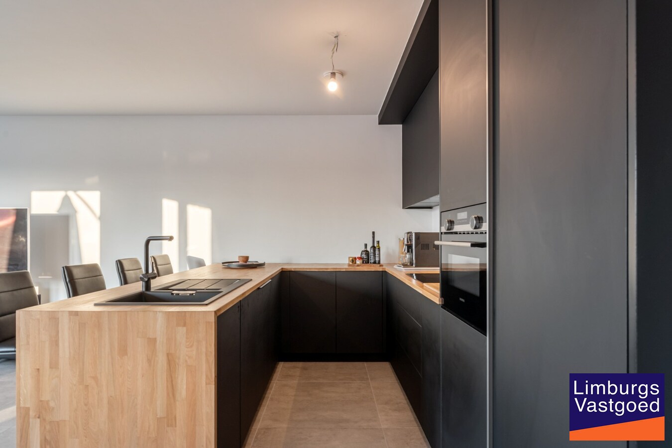 Energiezuinig 3 slpk penthouse, 122m² + terras, 2 parkings en berging 