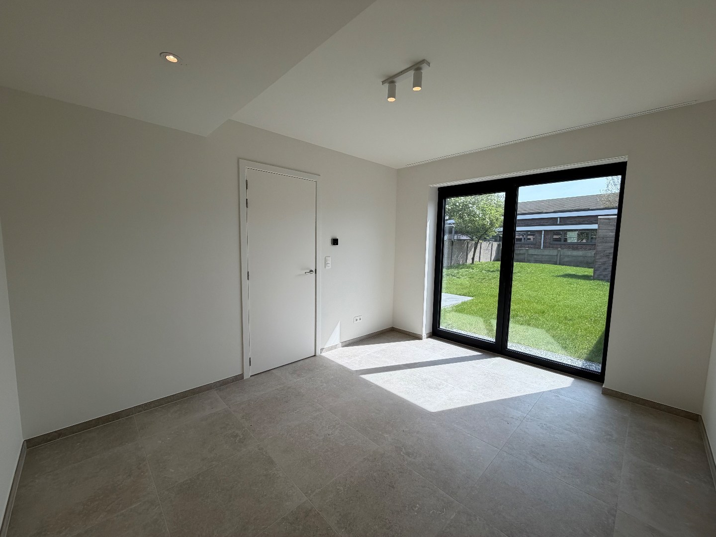 Nieuwbouw gelijkvloers appartement met 2 slaapkamers te huur in centrum Geel 