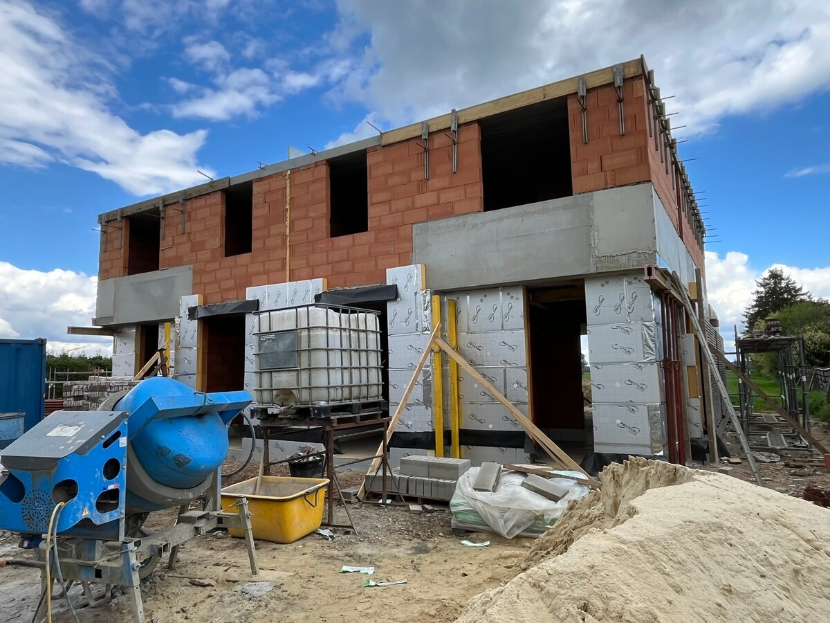 Mijmeren over de velden - luxueuze half open nieuwbouwwoning in Rotem 