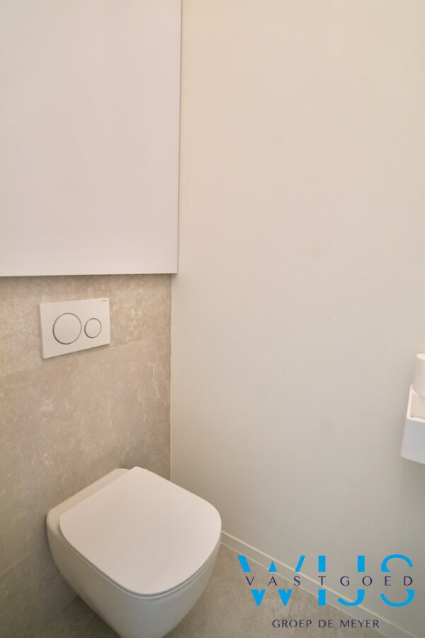 Luxues afgewerkt 2 slaapkamer appartement IN het centrum Ertvelde ! 