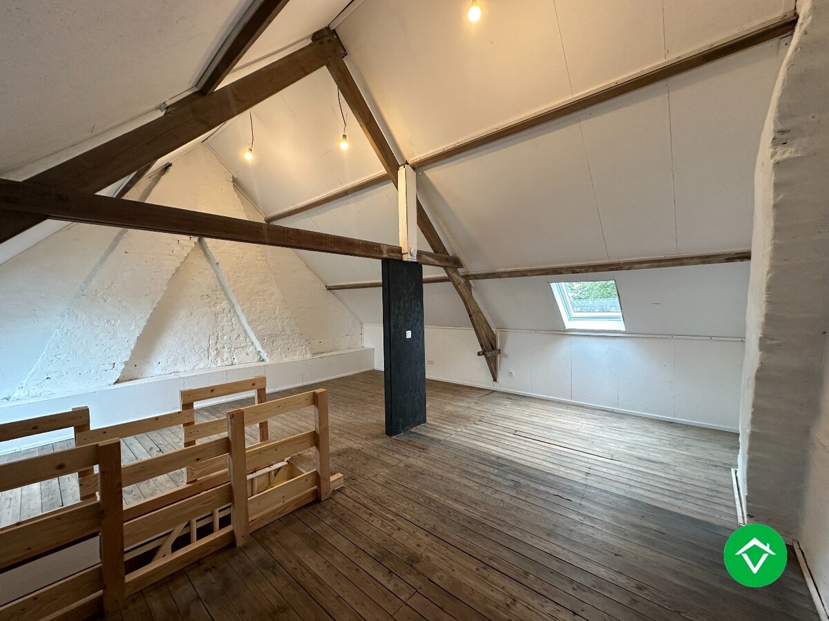 Charmante woning met tuin en garage in Werken. 