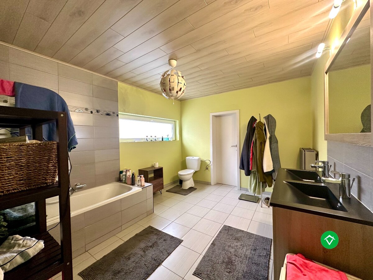 Instapklare open bebouwing op ruim perceel (1.426 m²) in rustige straat 