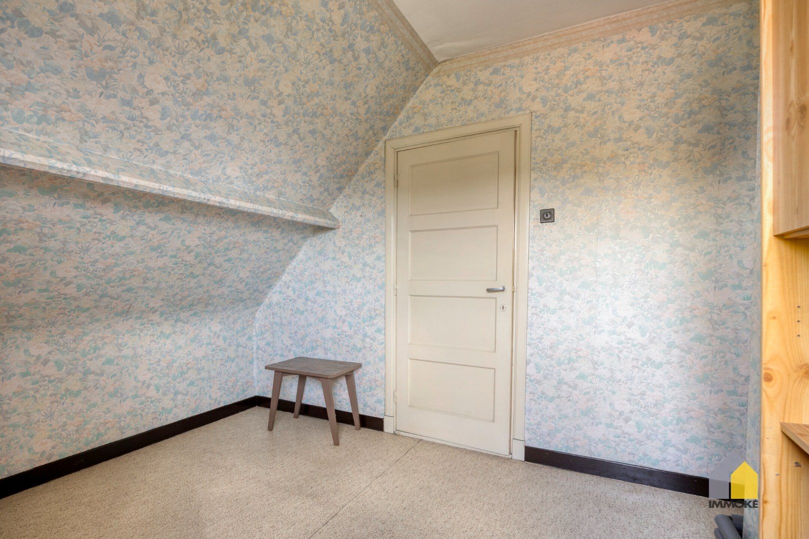 Te renoveren woning met 3 slpks op een perceel van 6 a 44 ca. 