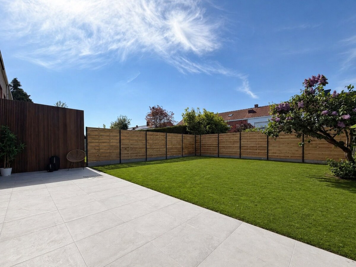 ABSOLUTE TOPPER !!!  Ontdek nu dit prachtige vernieuwde pand gelegen te Kortrijk/Heule ! *** NONO INSPIRED *** 