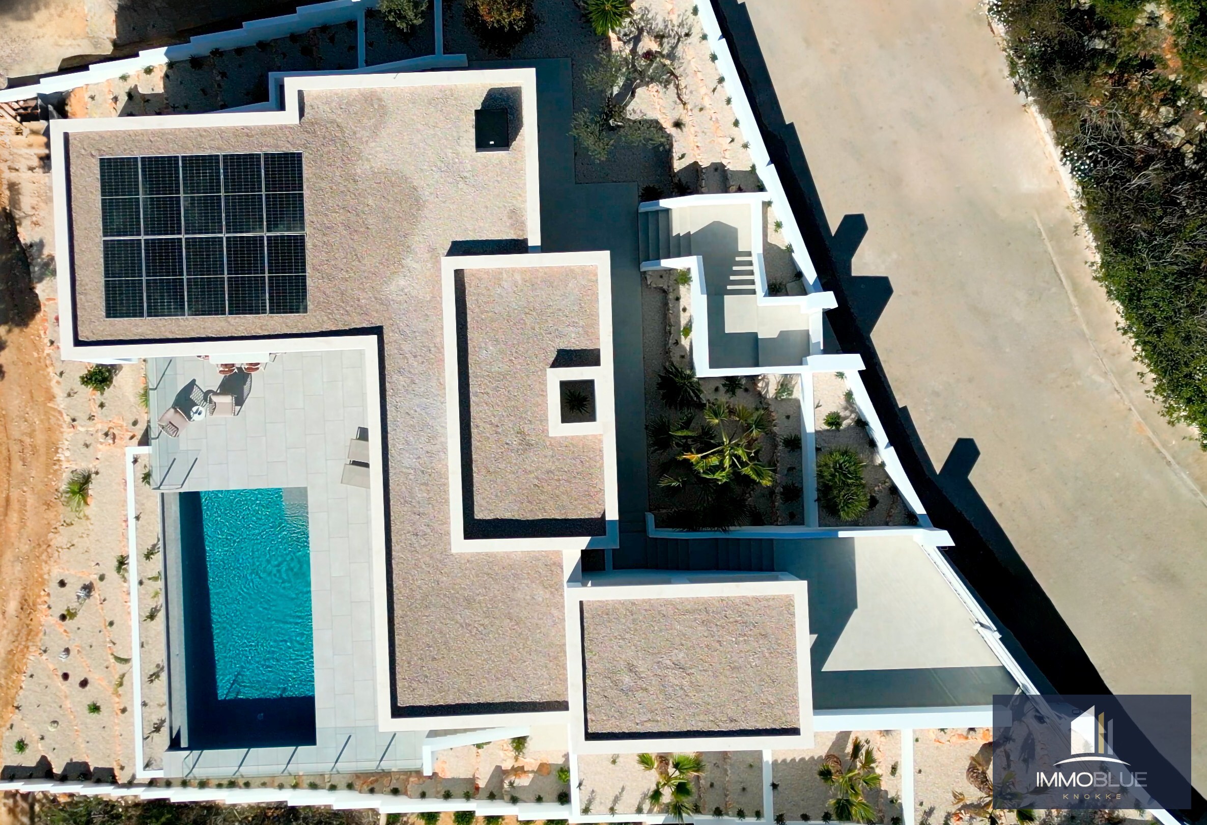 Open en praktisch wonen in mediterrane omgeving. 