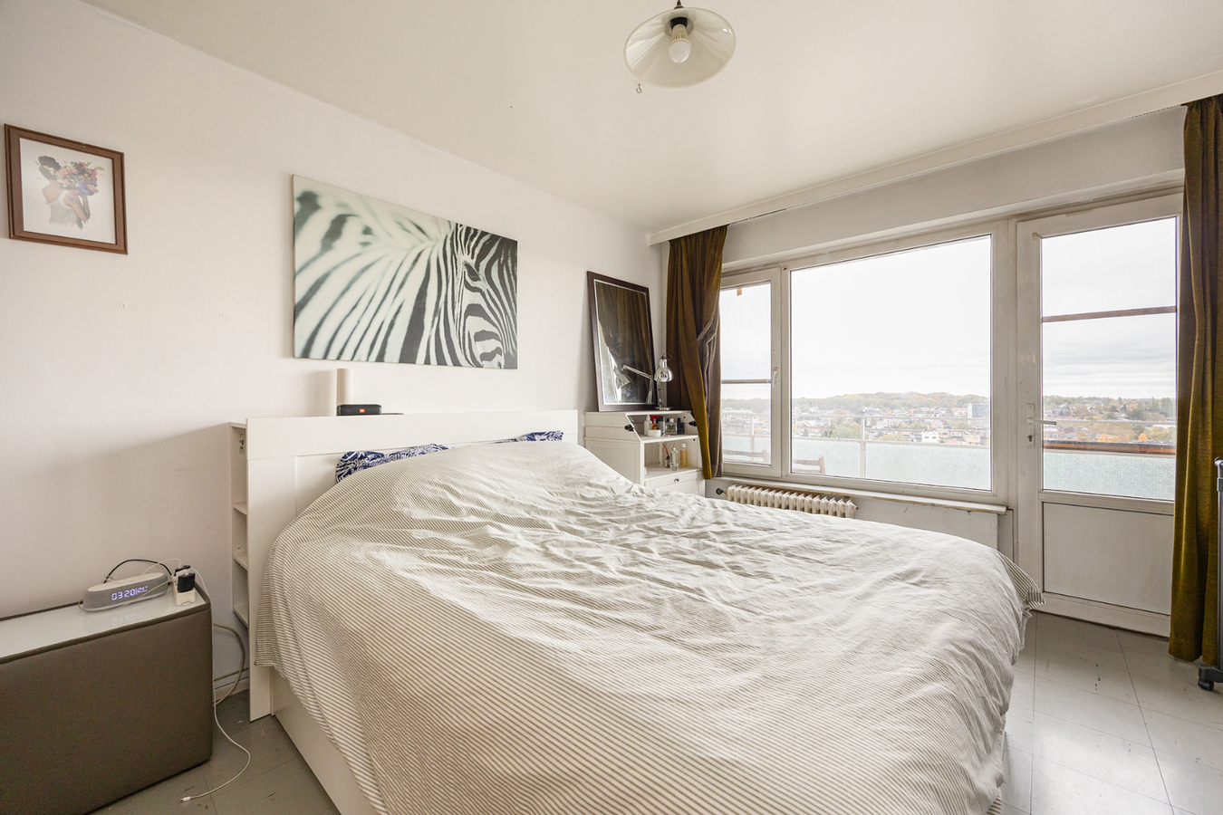 Instapklaar 2-slaapkamerappartement met terras en prachtig uitzicht in Berchem 