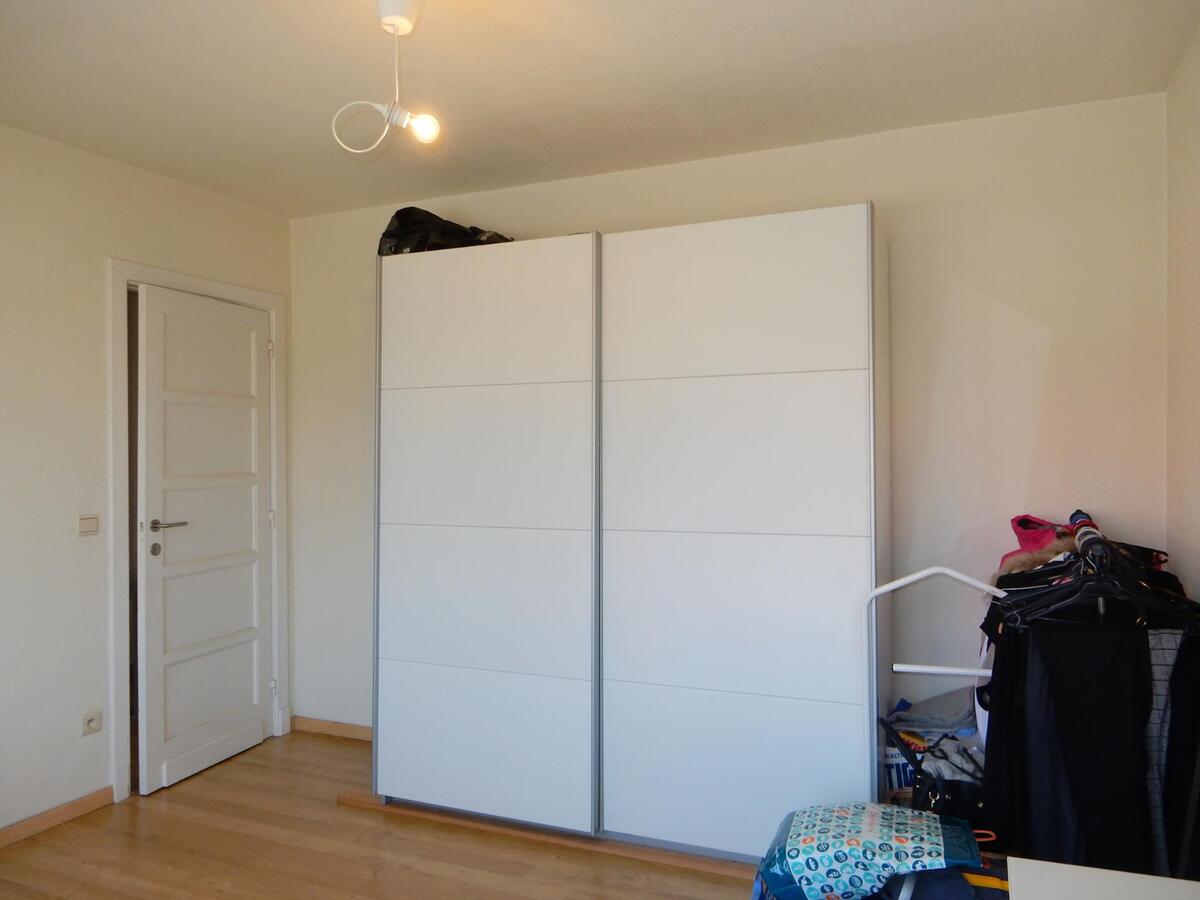 Ruime woning te Jabbeke met 4 slaapkamers 