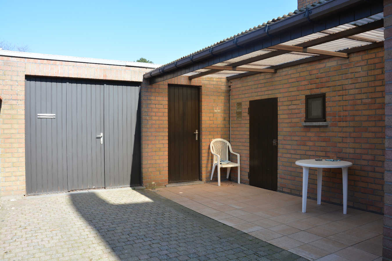 Toffe, op te knappen woning met grote tuin 