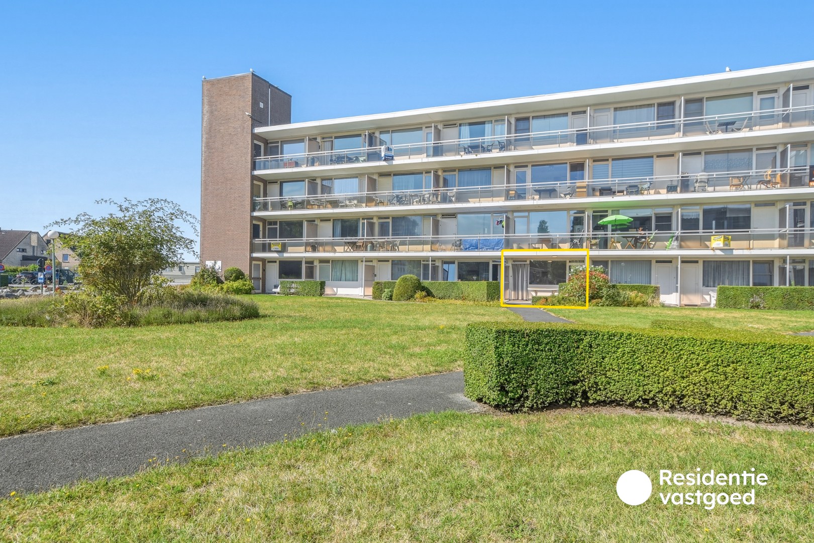 Instapklaar éénslaapkamerappartement met terras, berging en staanplaats in Vosseslag 