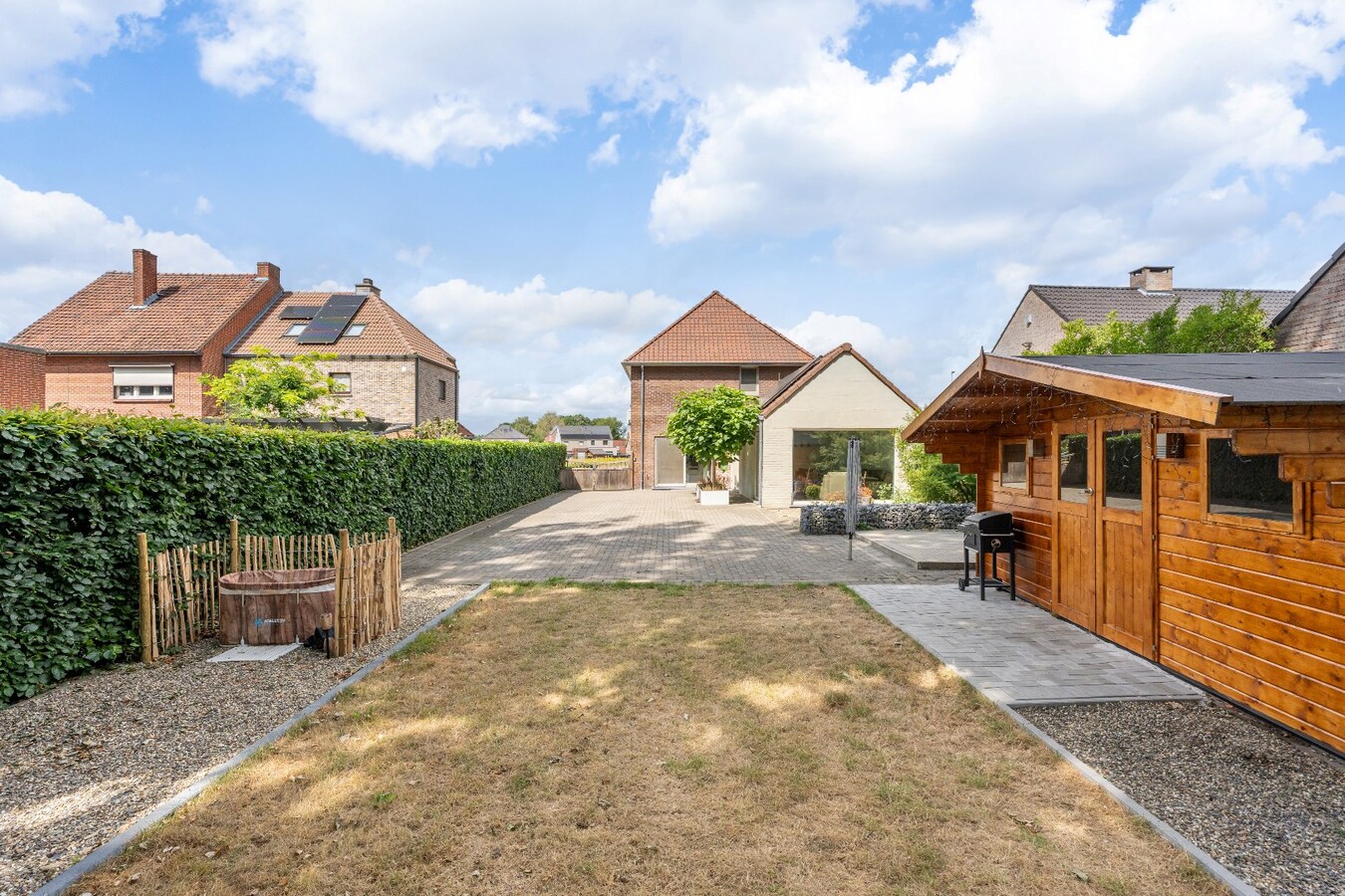 Authentieke charme, hedendaags wooncomfort met landelijke tuin. 