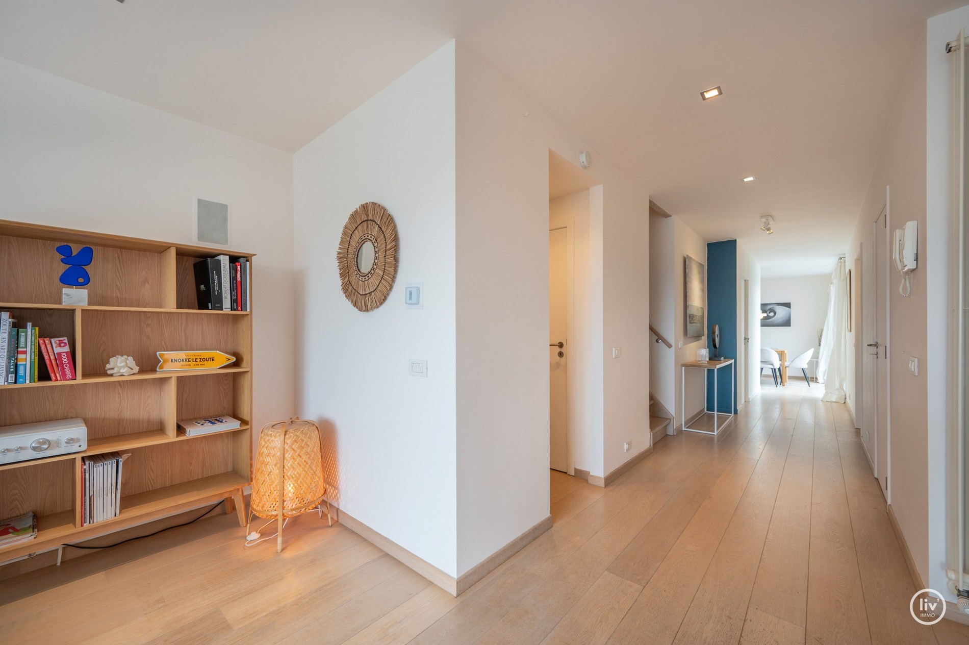 Zuidgericht en tevens instapklaar 4-slaapkamer appartement (159m2!) voorzien van 2 ruime terrassen met mogelijkheid tot aankoop van een XL-garagebox. 