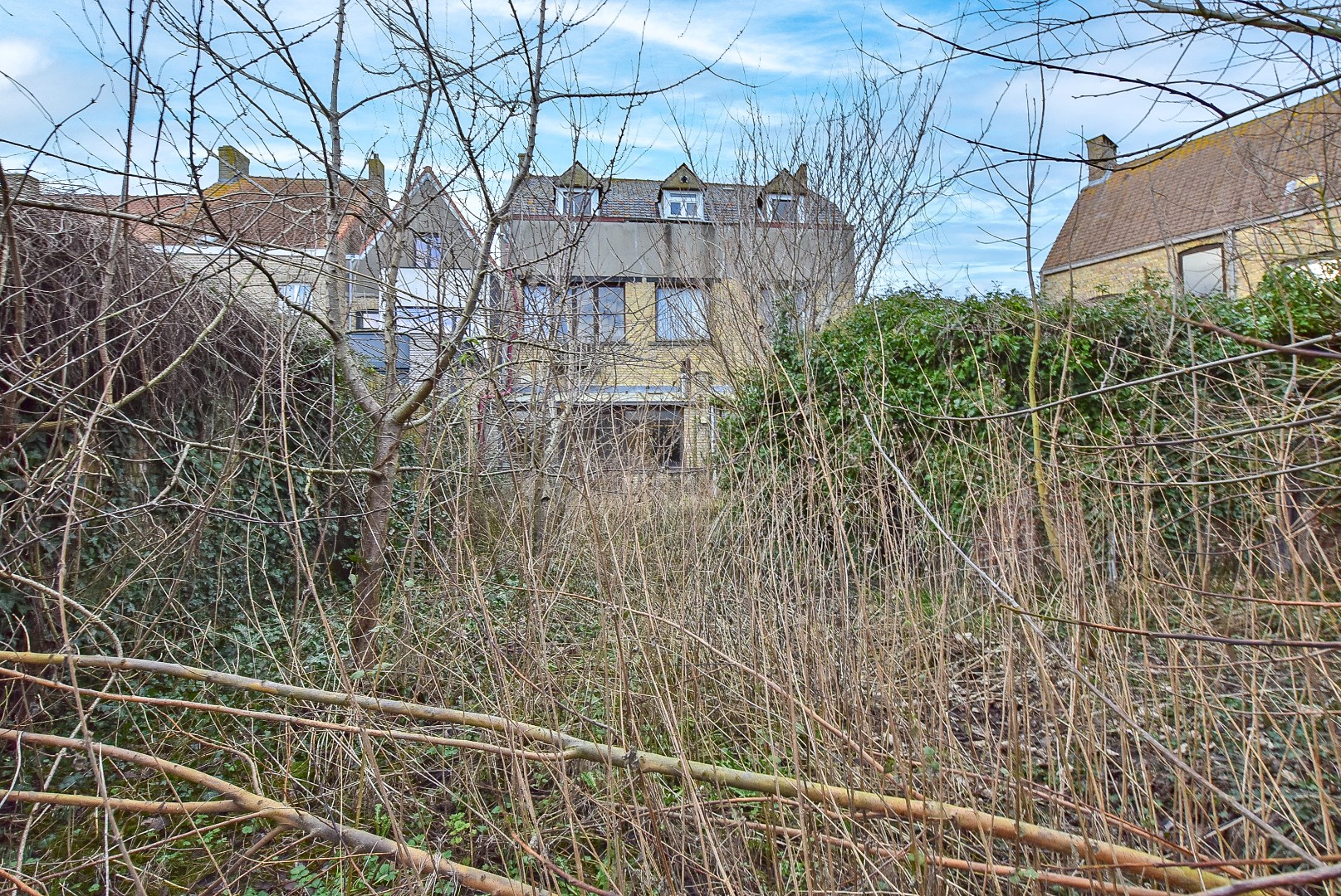 2 naastliggende woningen te koop hartje Veurne! 