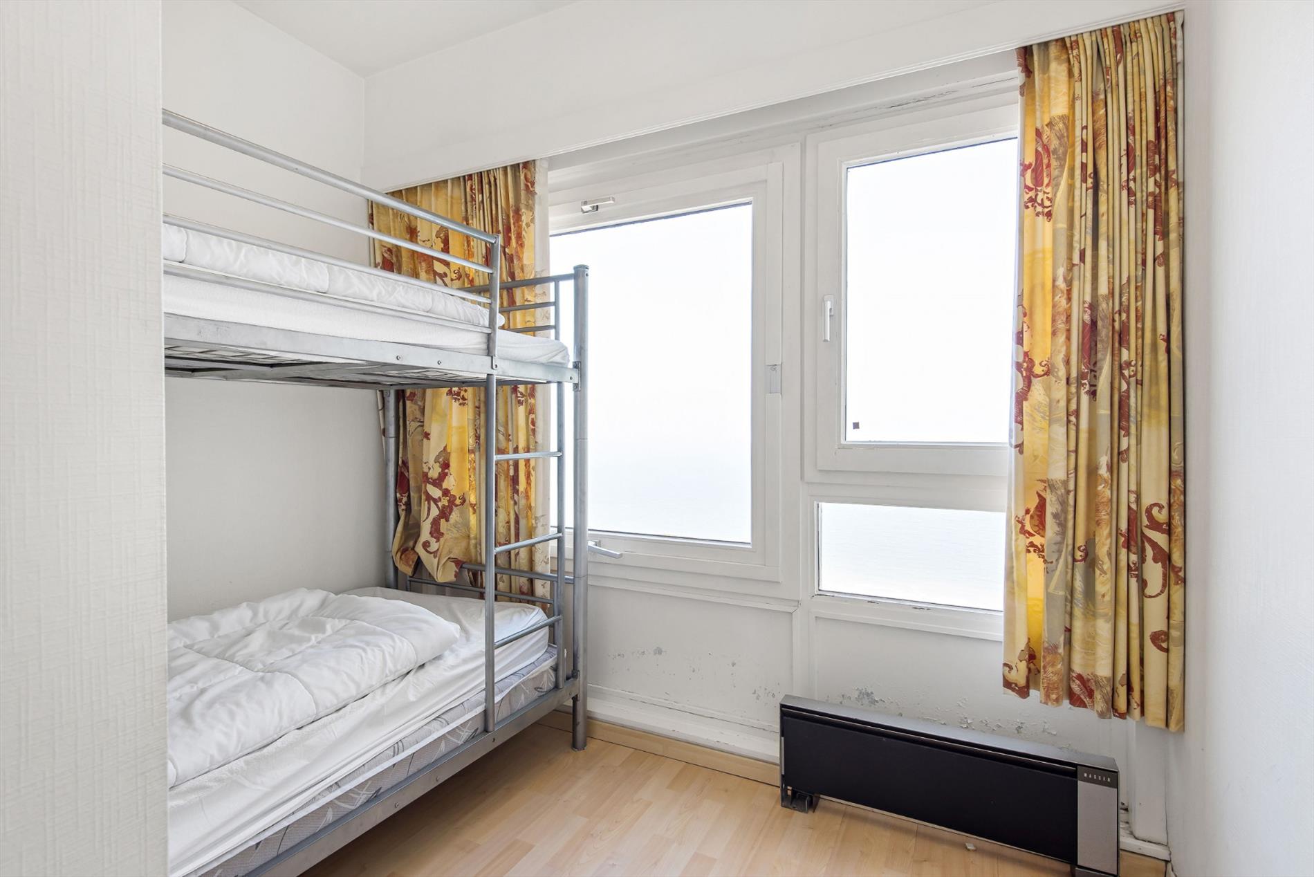 VAKANTIE APPARTEMENT MET 4 SLAAPKAMERS OP TOPLIGGING 