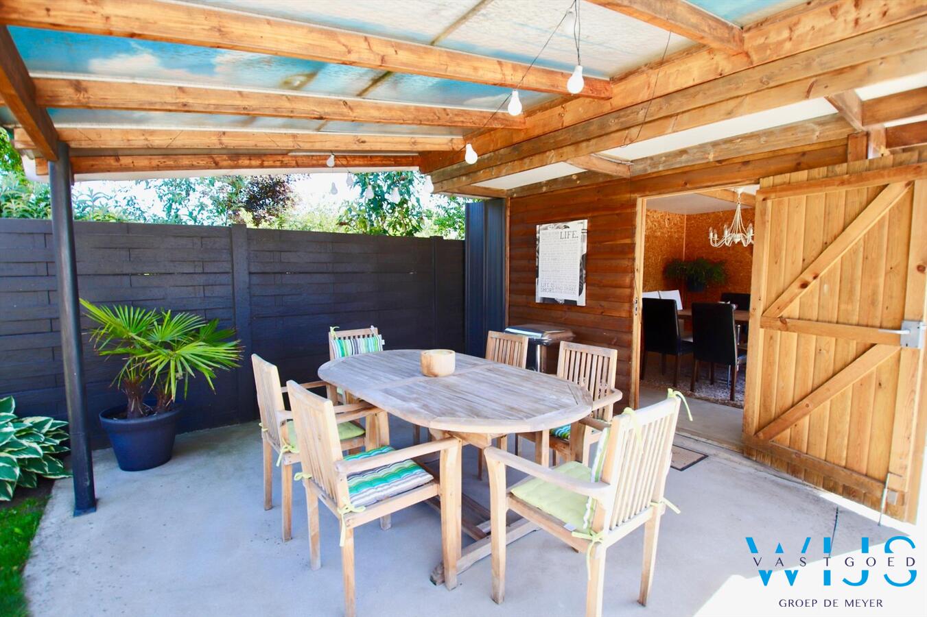 Piekfijn onderhouden en gerenoveerde bungalow te Zelzate! 