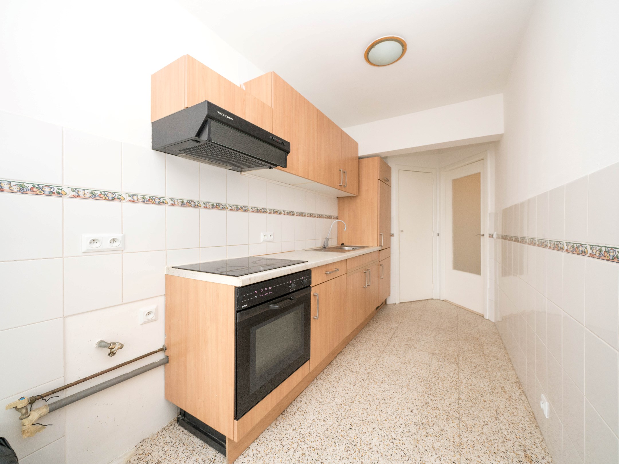 Lichtrijk appartement met 2 kamers en garagebox 