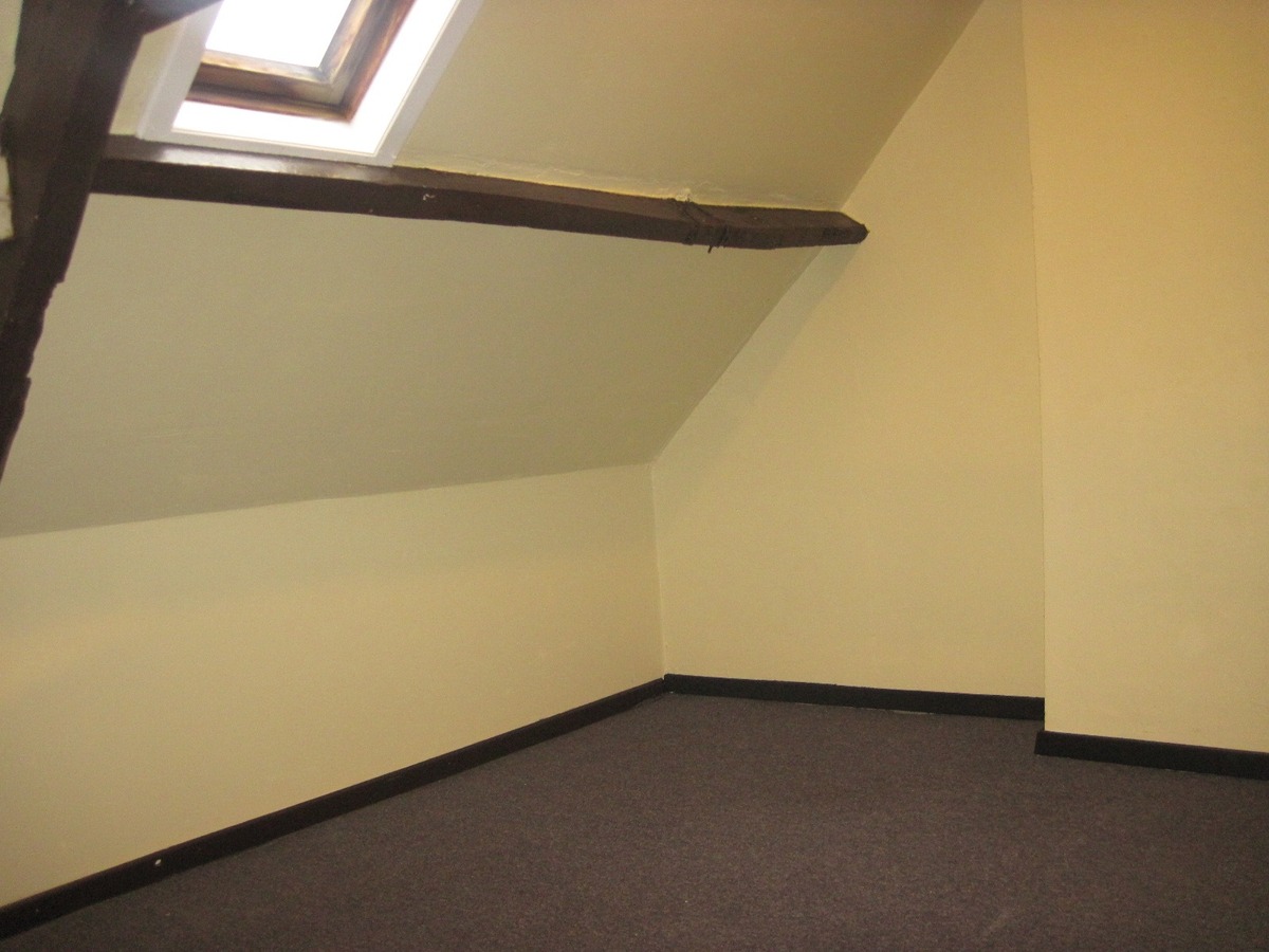 Verzorgde, authentieke rijwoning in hartje Asper. 