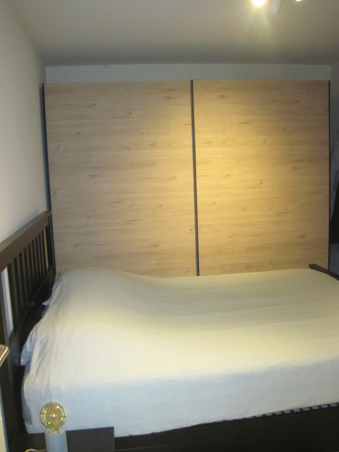 Exceptioneel ruim gelijkvloers appartement. Geen vaste kosten ! 