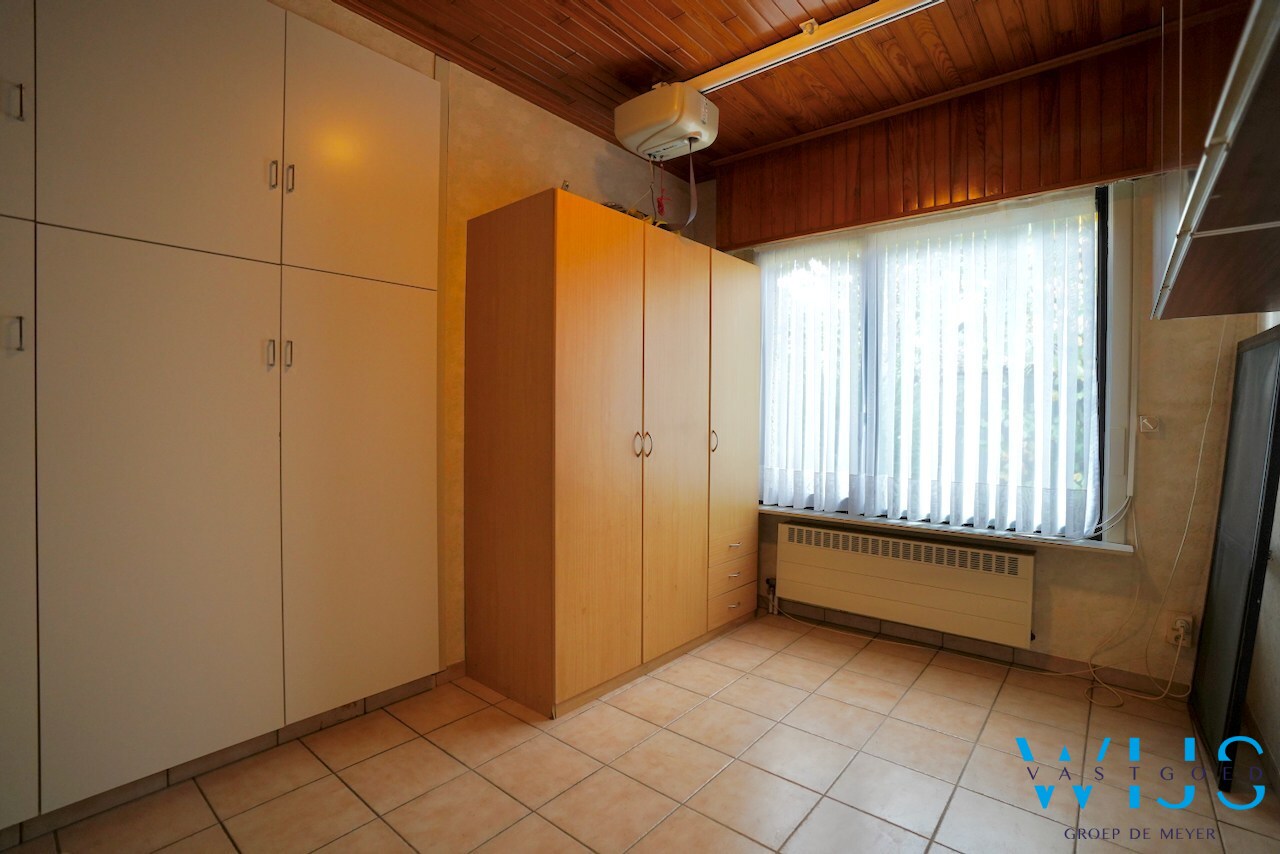 Open bebouwing in rustige woonwijk te Kluizen! 