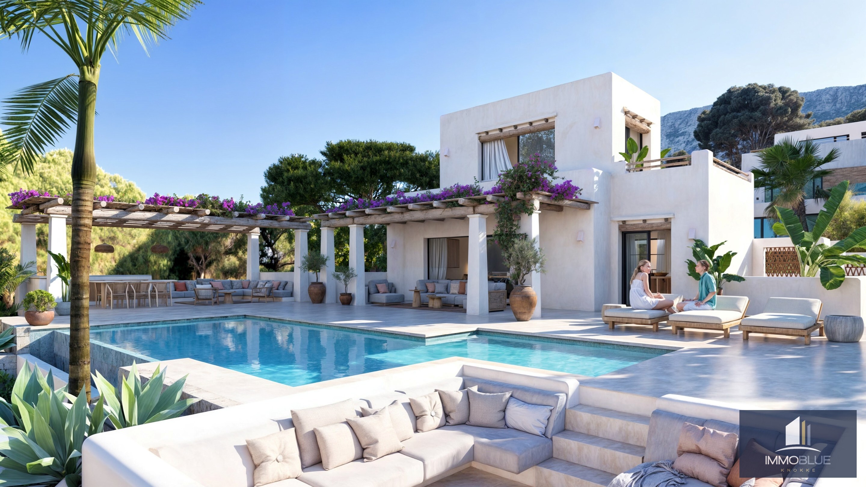 Villaproject in Ibiza-stijl, gelegen op een paar meter van de zee. 