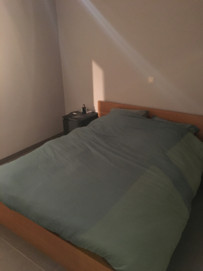 Ruim 2 slaapkamer appartement mét garage 