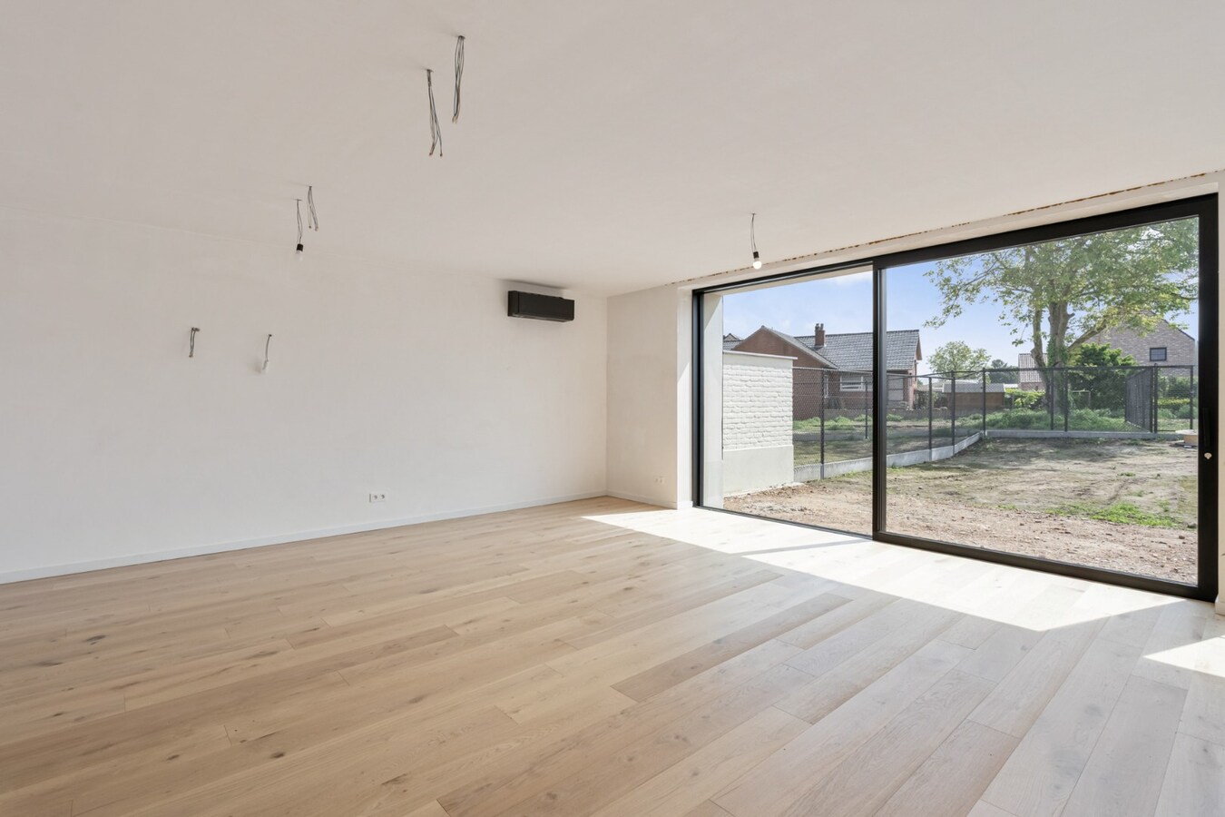 Exclusieve woning in volledig heropgebouwde hoeve op een perceel van 4a33ca! 