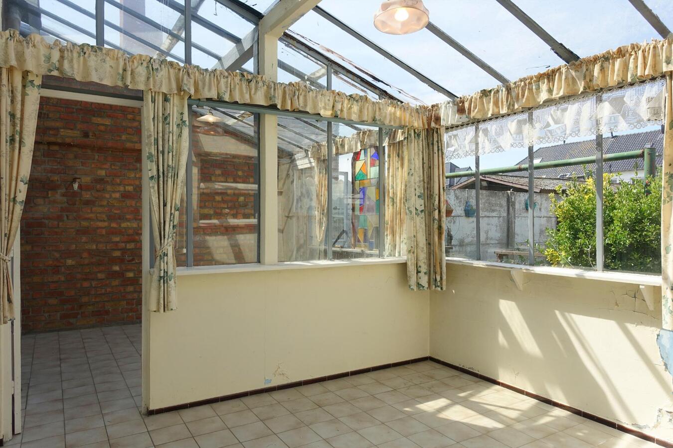 Ruime te renoveren woning 