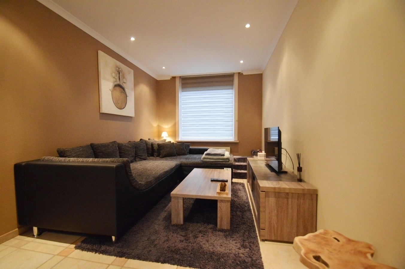 Karaktervolle woning voorzien van alle moderne woonkwaliteit met zonnige tuin en achteruitgang - Zwankendamme 