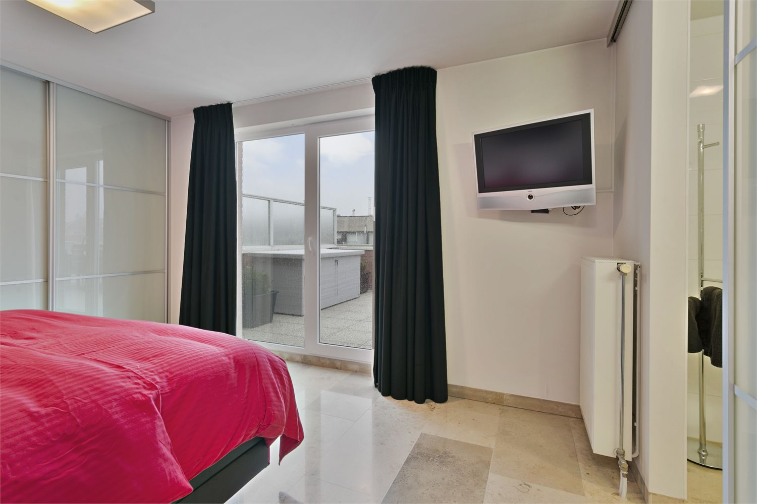 Dakappartement te koop. 