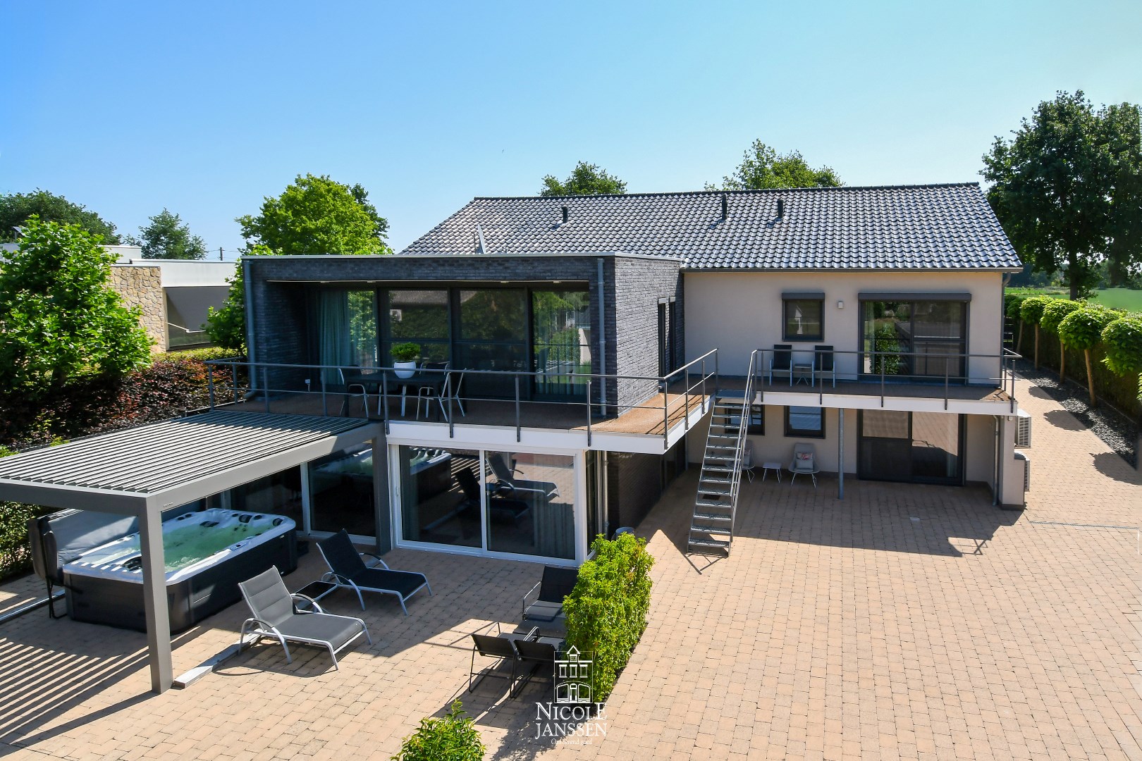 Luxueus afgewerkte villa 